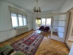 Pécs Rigóder városrészben, 160nm-es, 5 szobás, belső két szintes családi ház eladó!