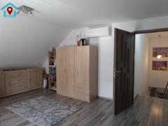 Pécstől néhány km-re, Keszüben két generációs, felújított 147 m2-es, 5 szobás családi ház eladó.